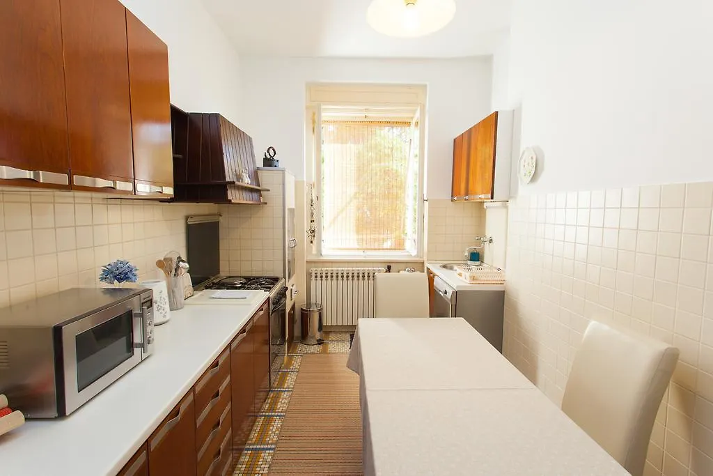 Apartment Ira Zadar