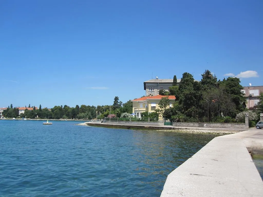 Apartment Ira Zadar 0*,