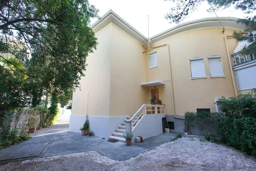 Apartment Ira Zadar
